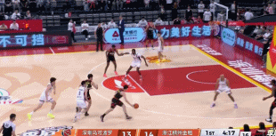 如日中天！贺希宁外线开炮 连中2记三分后打板三分也洞穿篮心