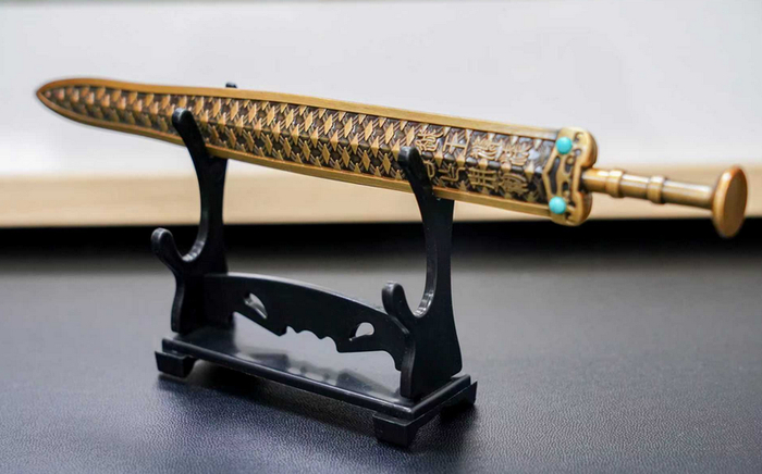 ▲文创产品“越王勾践剑”。图/湖北省博物馆官网