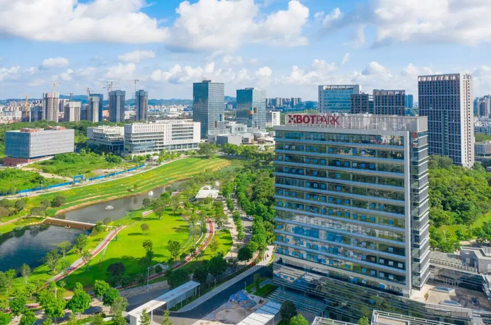 位于广东东莞松山湖畔的XbotPark机器人基地。东莞市委组织部供图