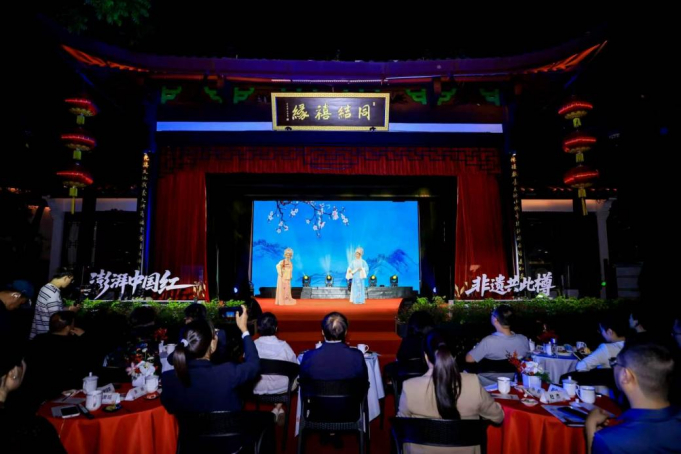 图为活动现场
