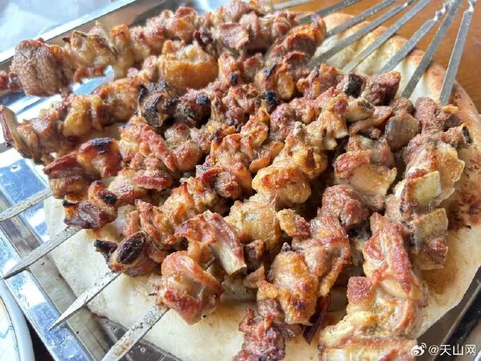 新疆烤肉（资料图片）。来源：天山网微博