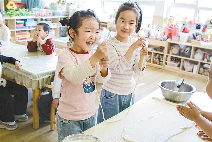    “舌尖上的西安”主题美食品鉴活动现场。本报记者 李新苓 摄