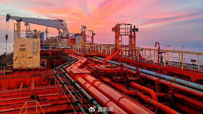 ​“JV Innovation”号试图穿越霍尔木兹海峡，但未能成功通行。（图源：“JV Innovation”号轮机长）