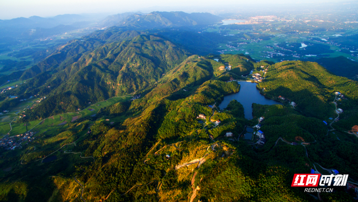湘阴县鹅形山。