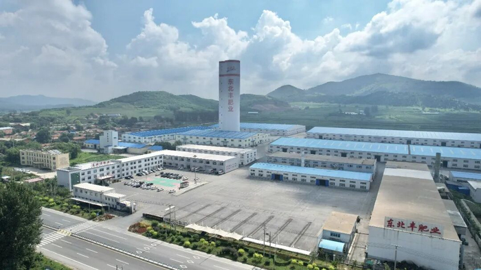 图为辽宁东北丰专用肥有限公司厂区。