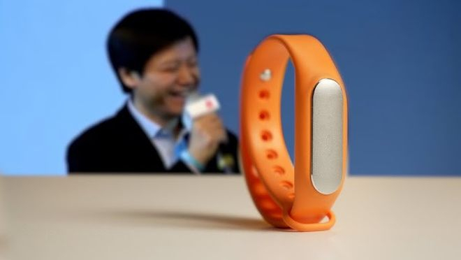 初代小米手环是一代人的青春 ｜ 图片来源：六分超超