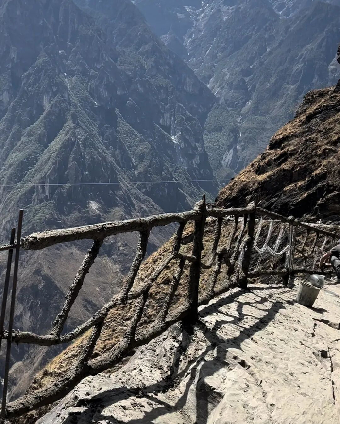 已经装好的护栏