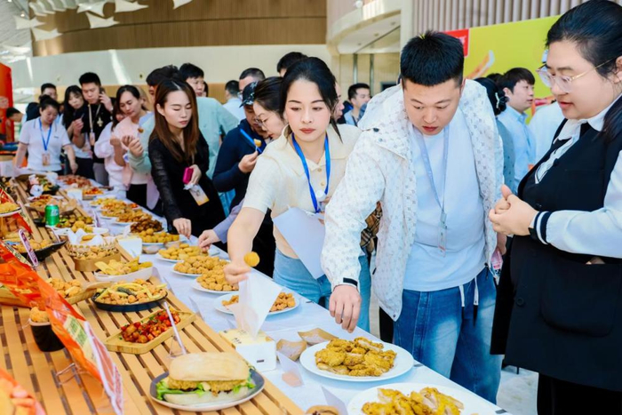 春雪食品新品品鉴现场。 春雪食品供图