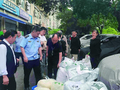 小作坊冒用生产许可证号 现场发现被禁用的添加剂