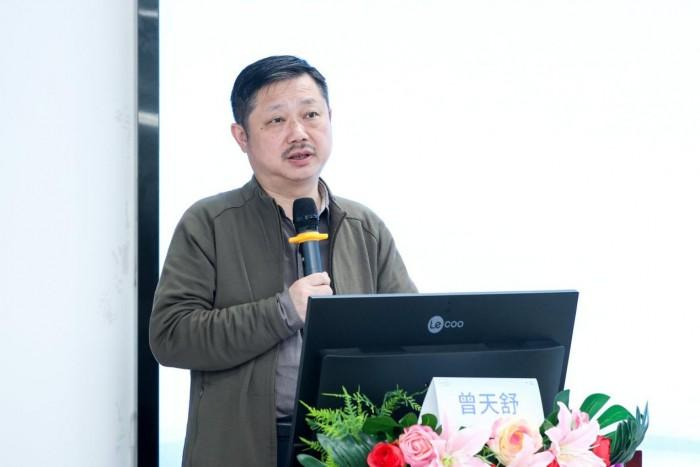 图：大会主席、华中科技大学同济医学院附属协和医院内分泌科主任曾天舒