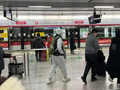 杭州地铁现“卖惨骗局”，专找年轻人！几个旅客多的地铁站不少人中招