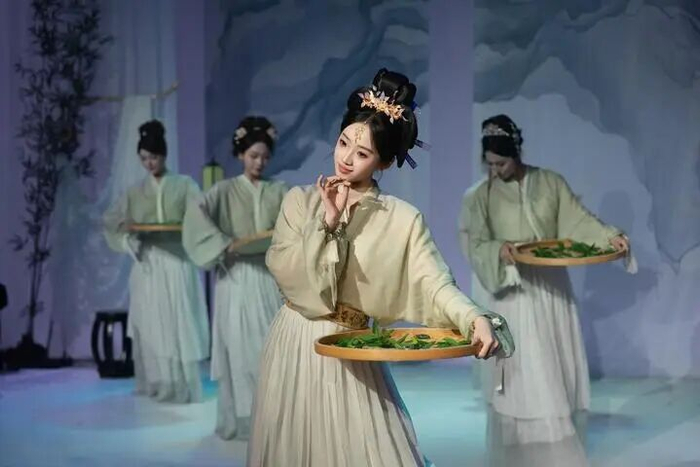 演员在直播中