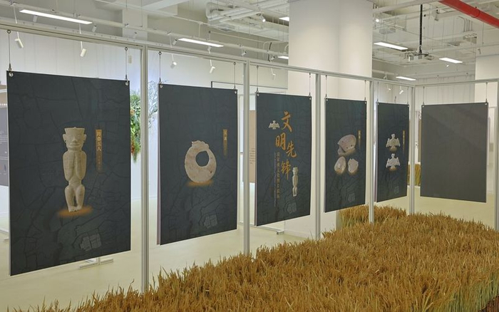 5月11日，“文明先锋——凌家滩文化图片联展”在北京市朝阳区图书馆劲松馆启幕。受访者供图