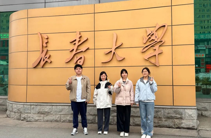 （从左到右: 葛旭航 沈菲扬 方姗姗 穆瑄瑄）