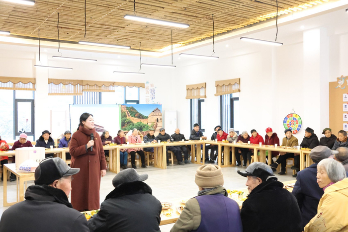 包鸾村为老人举办集体生日。受访者供图