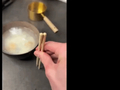 中国蒸鸡蛋羹视频被偷给日本 中日网友联合指正