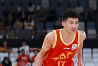 媒体人：孙铭徽虽然没得分 但他此役登场的象征意义大于实战意义