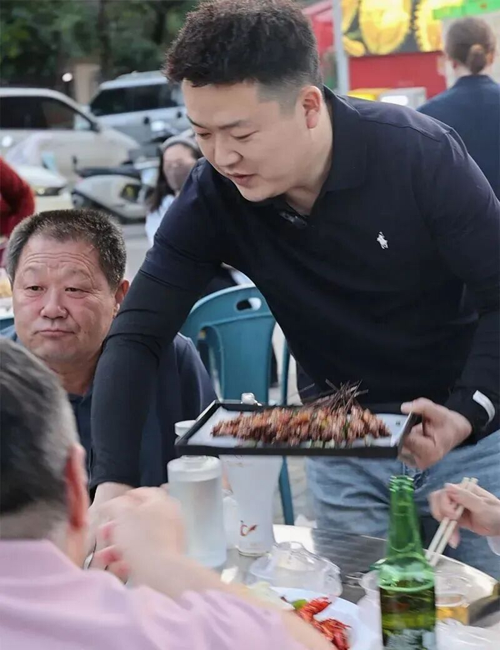 邵三虎在工作中
