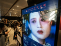 巩俐亮相戛纳《霸王别姬》重映礼，现场感谢陈凯歌