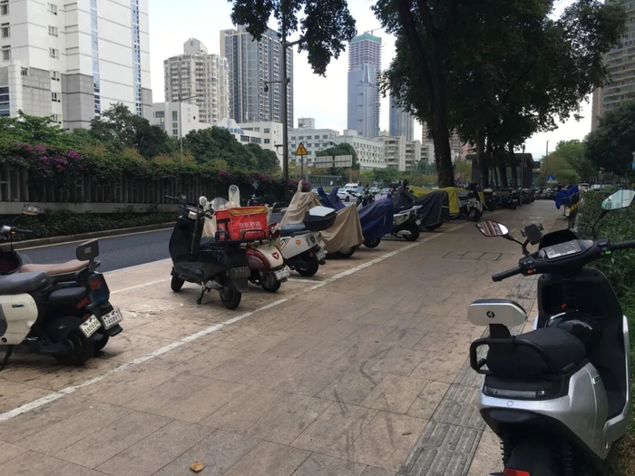 恒福花园外道路。