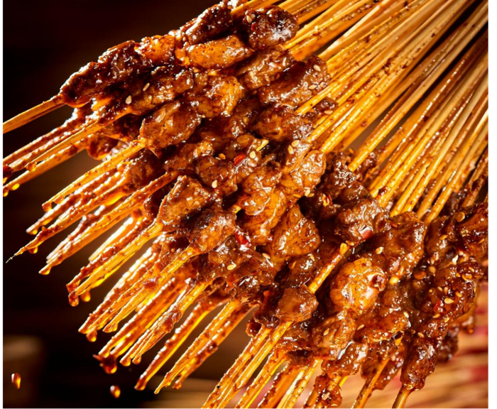 昭通小肉串烤制后 供图
