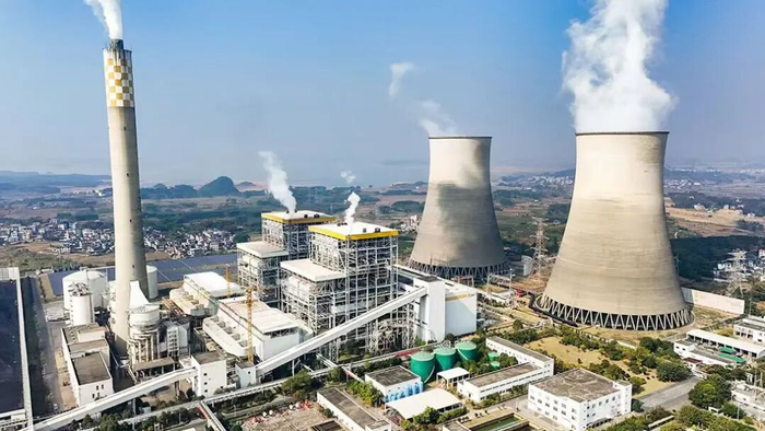 2025年12月9日，广西贺州，华润贺州电厂两台百万千瓦级超超临界燃煤发电机组高效运转。 视觉中国图
