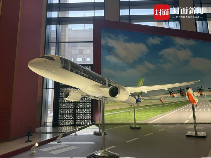 C919飞机模型。封面新闻记者 代睿 摄