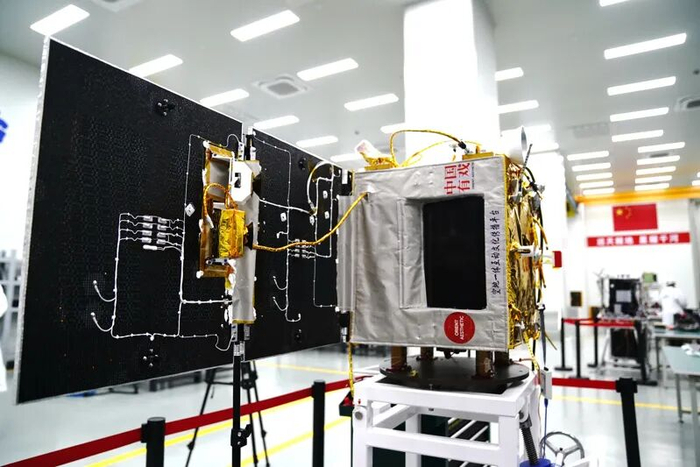 新华社照片，上海，2026年3月18日    3月17日在上海巡天千河空间技术有限公司拍摄的精致遥感卫星。    新华社记者 张建松 摄