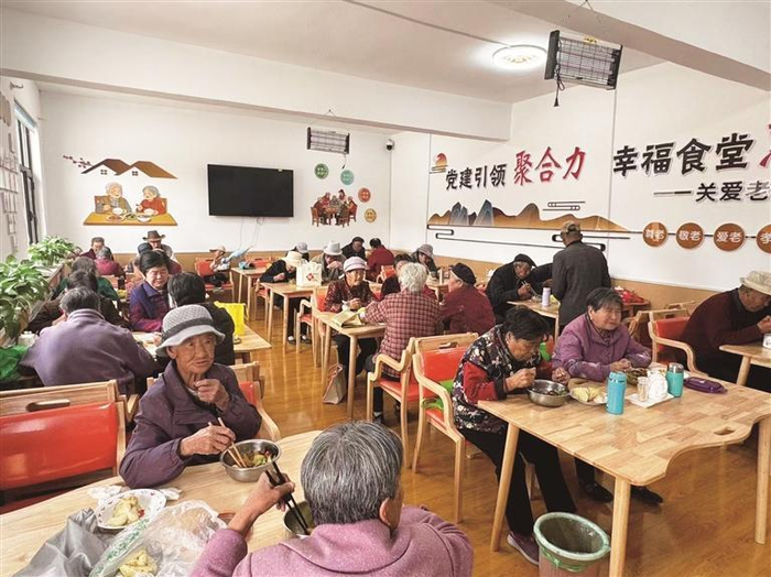     保安镇幸福食堂守护老人幸福“食”光。受访单位供图