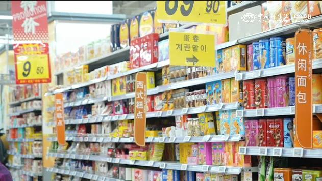 超市内的韩语标识 资料图