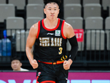 遭严防！贺希宁16中6拿18分4板5助 正负值-7