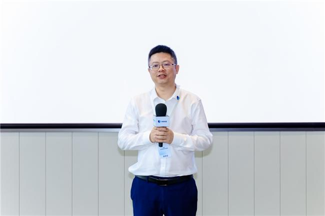 vivo副总裁周围现场致辞