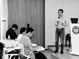 把科学家“扶上马，送一程，陪一路”