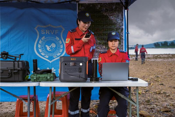 图：电小二户外电源 2000 Pro 2