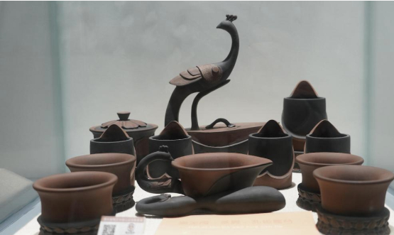 建水紫陶博物馆陈展。 建水县融媒体中心供图