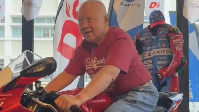 △82岁资深摩友