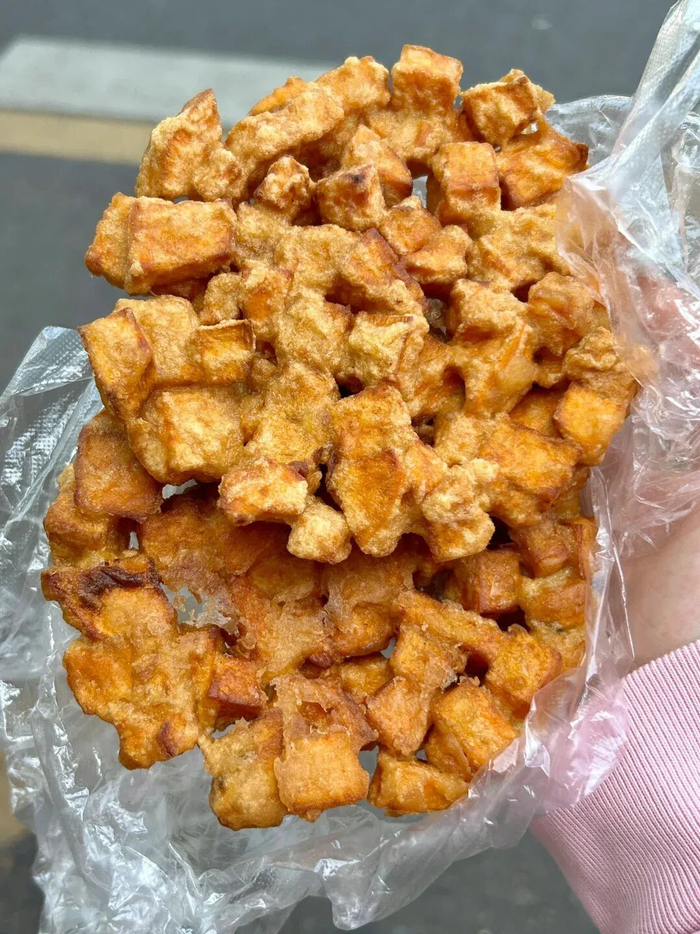 红薯粑粑。图/小红书@奶油岛