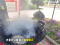 网传猫砂能灭火靠谱吗 消防员实测结果出人意料