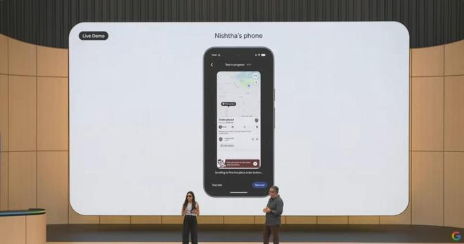智能眼镜演示 图片来源：直播视频截图