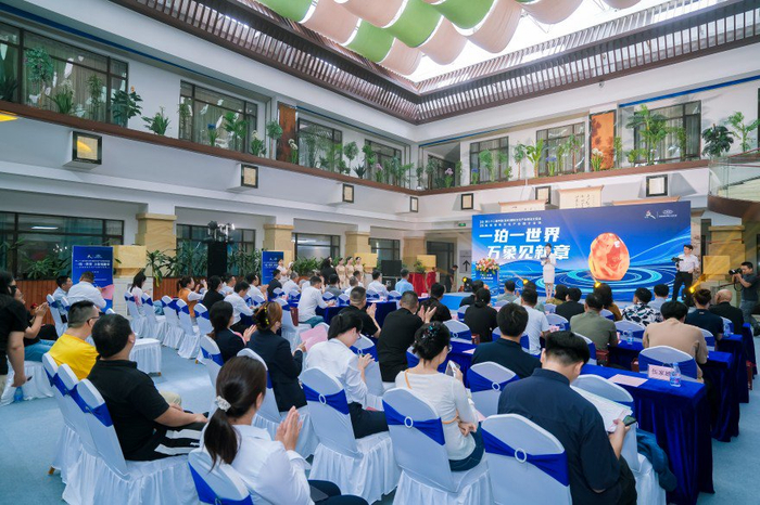 ▲图：第二十二届文博会松岗琥珀分会场开幕式现场