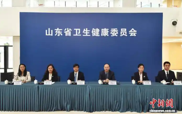 山东省卫生健康委员会以脊柱健康为主题，举办“鲁医健康说”健康知识发布会。山东省卫健委供图