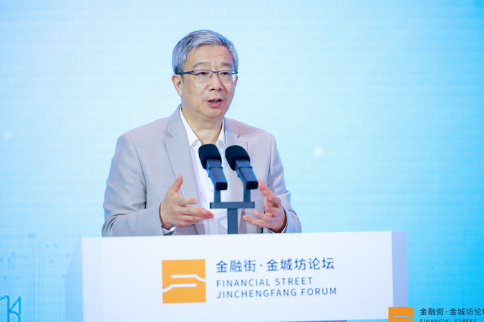 中国金融学会理事会会长、中国人民银行原行长易纲。主办方供图