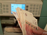 英国零售销售意外大幅下滑打压消费前景，英镑兑美元回落至1.3420附近