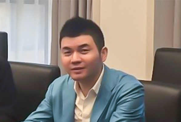 ▲胡小伟旧照