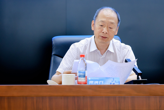 图3：民政职业大学党委委员、副校长栗演兵讲话