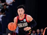 没能站出来！贺希宁14中5仅拿12分2板3助1断 4次犯规