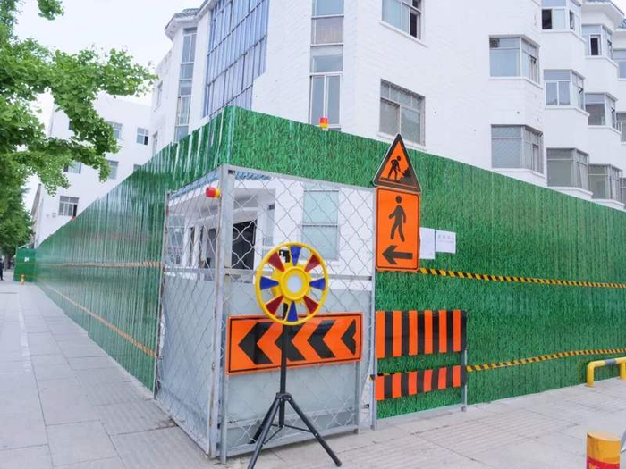 施工区域建起围挡。北京顺义微信公众号