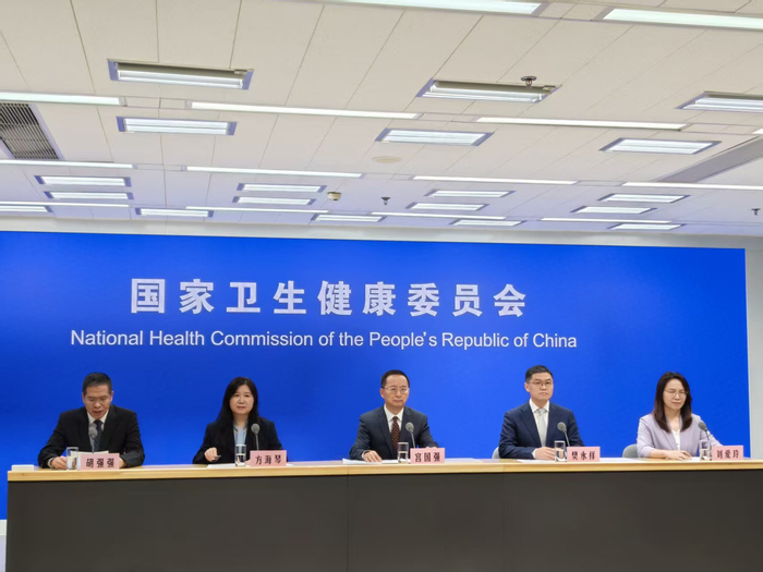 5月25日国家卫健委新闻发布会现场 李莎摄