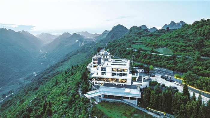黄果树尧珈·望瀑民宿。王潇 摄