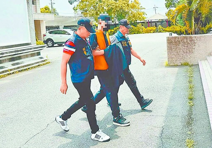 前台南市副市长之子颜大钧此前被抓捕画面。图片来源：中时新闻网